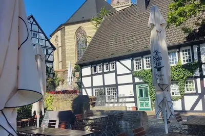 Image de Small romantic house in the \"Burgviertel\" (old town)