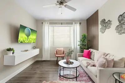 Image de Bright & Stylish 1br Pool, Gym & Walk to Mill Ave