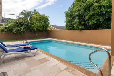 Image de Private Pool~DraxHall ~Gated ~ Gym~Tennis~Full Ac