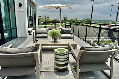 Image de Austin Comfort Near The Domain & Q2