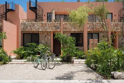 Image de Charming 3-Bedroom Retreat in Tulum’s Exclusive Aldea Savia