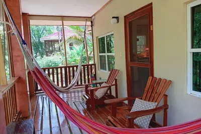Image de Spacious family cottage w/ 3beds, Ac, Restaurant and car rental onsite.