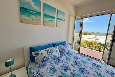 Image de Casa Onda Blu - Appartement en bord de mer à 4 minutes de la plage avec parking!