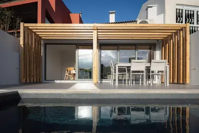 Image de Figueiras House | Beachfront at Praia do Pópulo