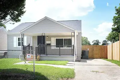 Image de Hiawatha Hideaway - Darling 2 Br w/ Private Backyard