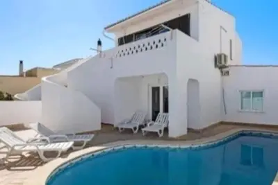 Image de Mountain and Sea House.