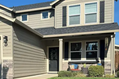 Image de 4-bedroom house in lovely Medford with Ac, Close to Rogue X, beautiful patio.