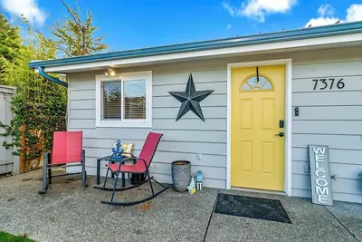 Image de Cottage & Cabana between creek and Bay