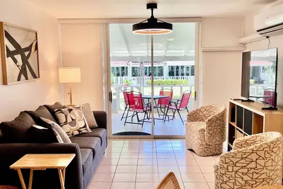 Image de New on the market! Recently remodeled 2-bedroom apartment in pleasant Dorado