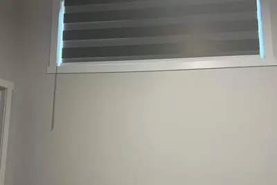 Image de Cozy newly built two bedroom basement