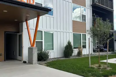 Image de Cozy 2-bedroom condo in lovely Livingston