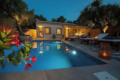 Image de Suite Home Villa \nYour Paxos Paradise – Pool, Garden, Beaches Just Steps Away