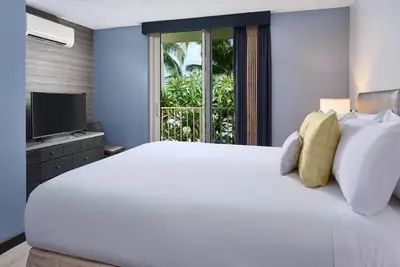 Image de Classic 1-Bedroom Suite | Beachfront Stay with Easy Ocean Access