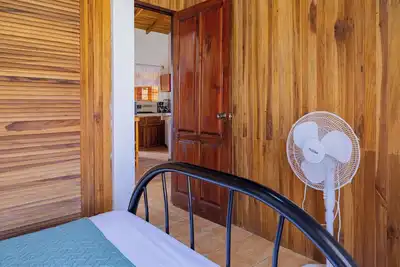 Image de Delightful 2-bedroom house in Nuevo Arenal, Near Lake Park Access