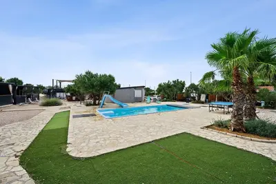 Superbe maison à Pirovac avec piscine