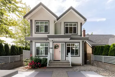 Image de Modern Luxury Comfort in East Vancouver, central to Downtown & Nearby Cities!