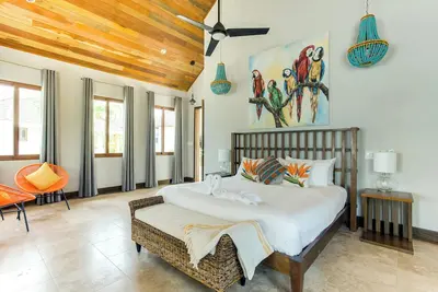 Image de Oceanfront Bungalow with King Bed, Lofted Twins & Outdoor Soaking Tub