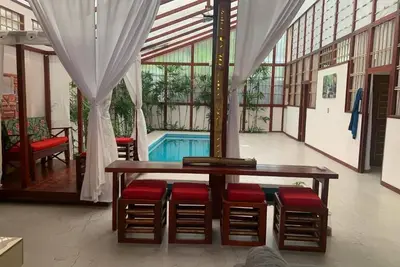 Image de Uva Blue Villas - Pool House - Climatisation, 3 chambres avec salle de bain privative, 8 personnes, bassin à carpes koï