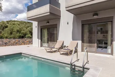 Image de Neaira Apartments