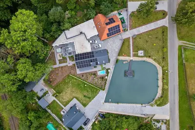 Image de Merveilleuse maison de vacances privée avec bain à remous, Wifi, Tv, terrasse et animaux admis