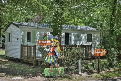 Image de Mobil-home confortable avec terrasse