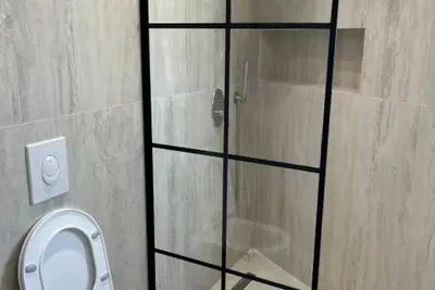 Image de 5  minutes from the beach! Studio with Balcony