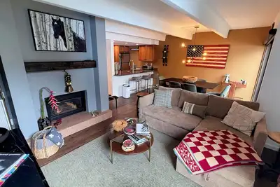 Image de New Rental - Vail Mountain Views, Outdoor Hot Tub, Great Location. Pet Friendly