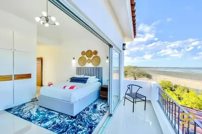 Image de Beachfront Compound, Pool, Bbq, Best for Groups