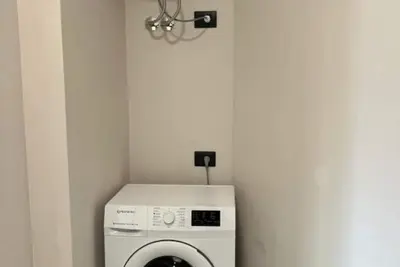 Image de 5-minutes to the sea! One-Bedroom Apartment with Balcony