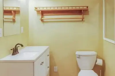 Image de Enchanting One-Bdrm Rural Area