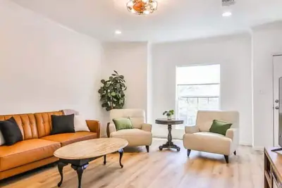 Image de The Matador Flat - 2br/2. 5ba - Sleeps 6