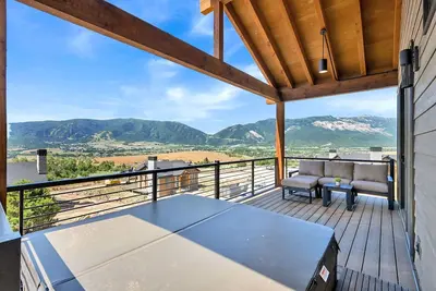 Image de Eden Mountain Cabin with Hot Tub & Views