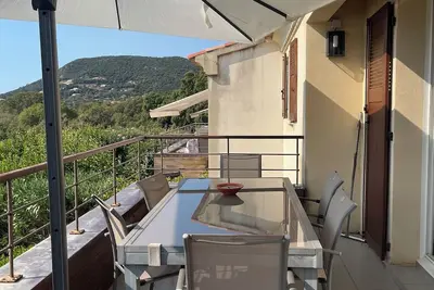 Image de Appartement dans résidence avec piscine et gardien, plage à pied