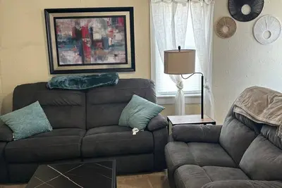 Image de 3-bedroom house in charming Beckley