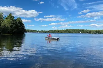 Image de Cozy 1 Br, 1 Loft. 1 Bath Cottage 50’ from Lake