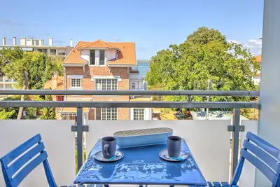 Image de Nacre Bleue - proche plage