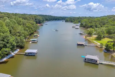 Image de Lake It Easy – Cozy Hartwell Retreat with Big Dock & Stunning Views