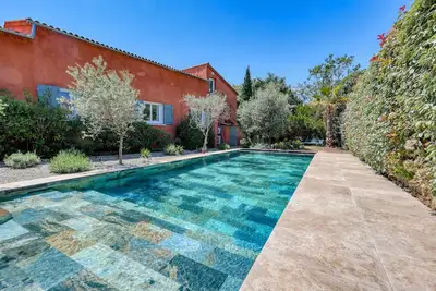 Image de Spacious family villa six fours les plages with 6 rooms and pool