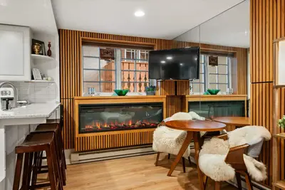 Image de Renovated Aspen 1br Steps From Town! Pool &HotTub!