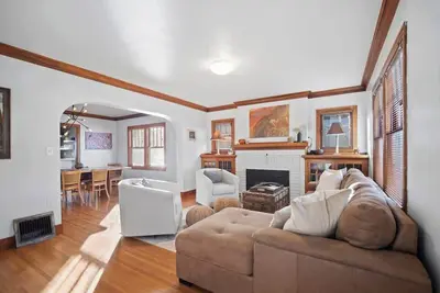 Image de Charming South Hill home with private office