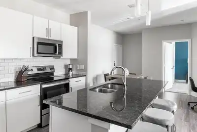 Image de Landing | Beautiful 2bd, Gym, Clubhouse