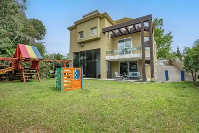 Image de Tel Mond Villa - Delightful 4-bedroom house with Jacuzzi