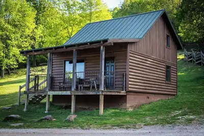 Image de Buffalo Cabin - Cozy Lodging at Horseshoe Canyon Ranch