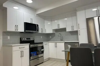 Image de Newly Renovated legal 2br Basement suite in Seton, Se Calgary