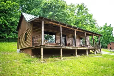 Image de Hole in the Wall - Cozy Lodging at Horseshoe Canyon Ranch