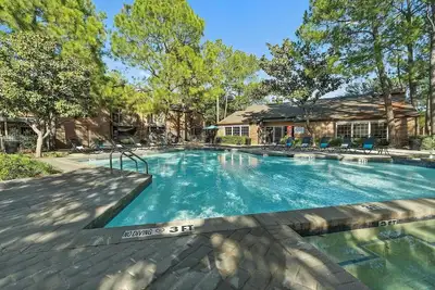 Image de Landing | Beautiful 2bd, Pool, Gym