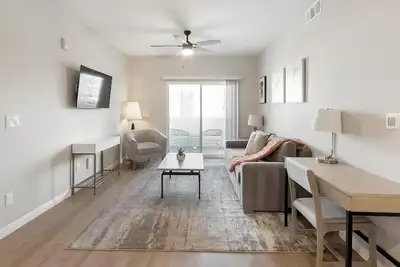 Image de Landing | Spectacular 2bd, Rooftop Lounge, Pool