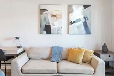 Image de Landing | Spectacular 2bd, Pool, Rooftop Lounge