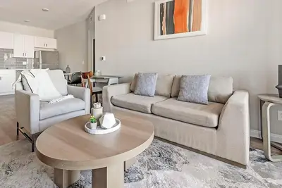 Image de Landing | Stunning 2bd, Pool, Rooftop Lounge