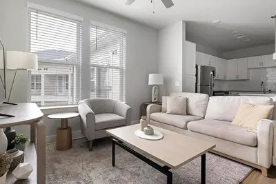 Image de Landing at Flats at Hooper Hill - 1 Bedroom in. . .